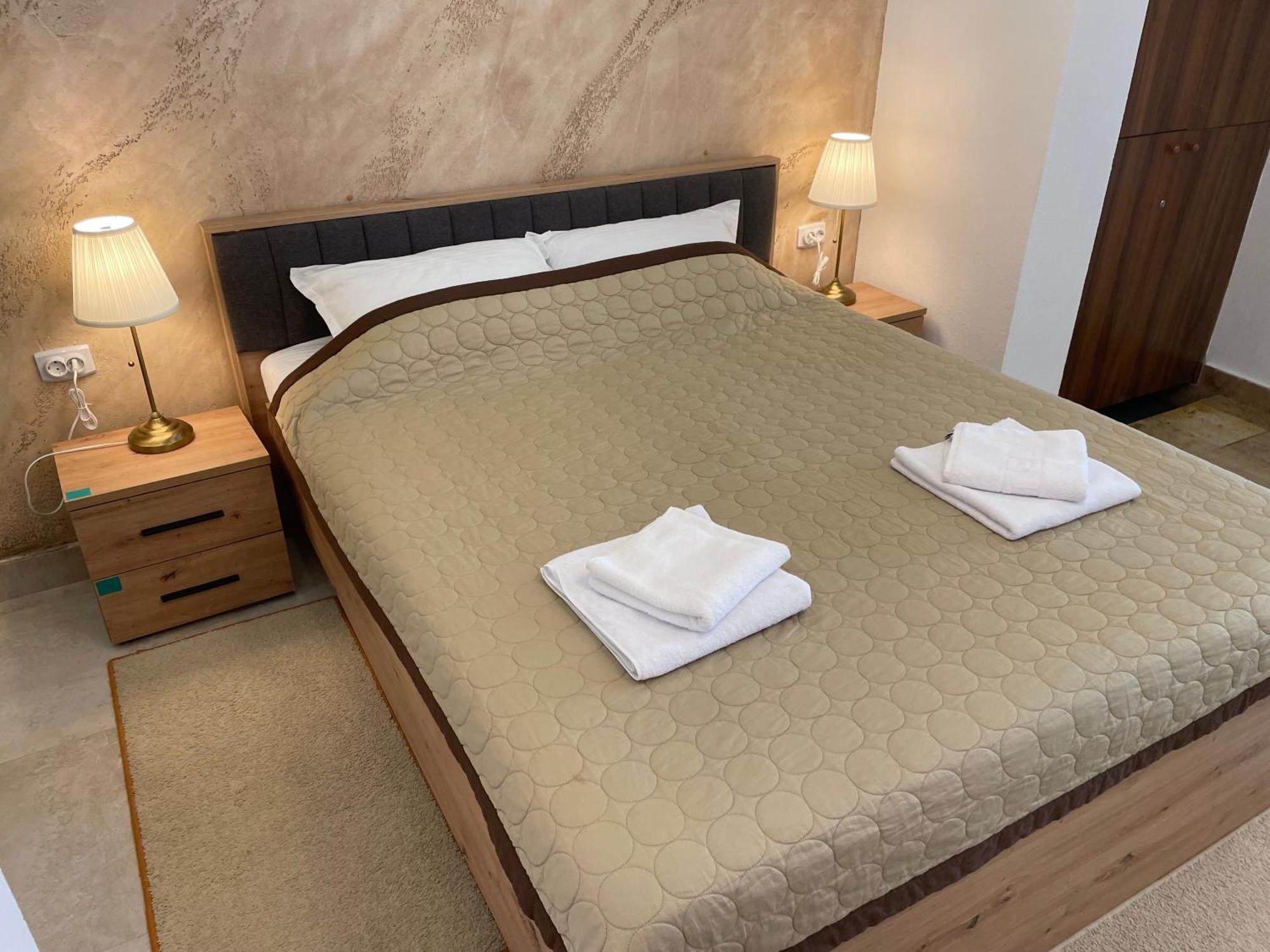 Bora Apartmani - Free Parking - City Center Vranje Exterior photo